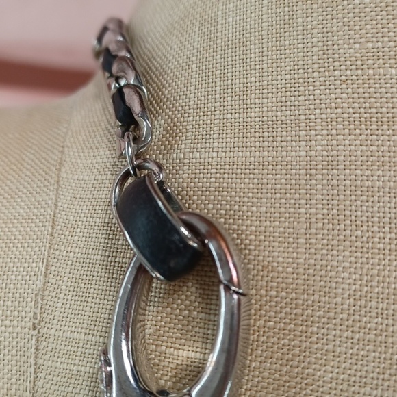 Henri Bendel Link Neclace - Picture 9 of 10